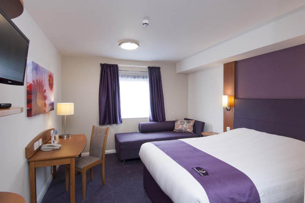 Premier Inn Swindon Central Quarto foto