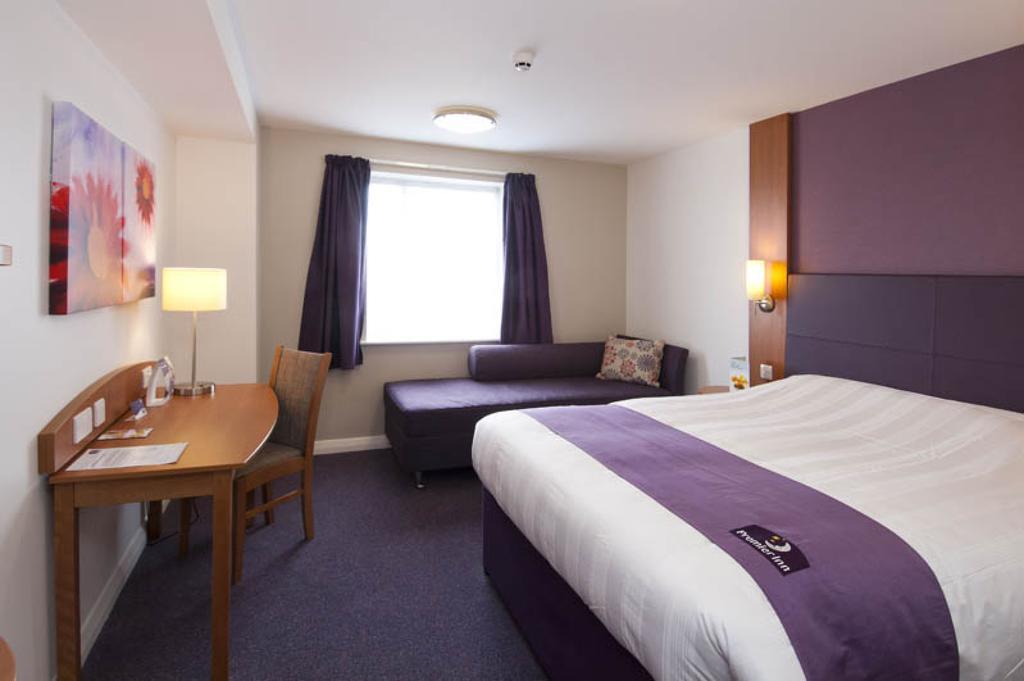 Premier Inn Swindon Central Quarto foto