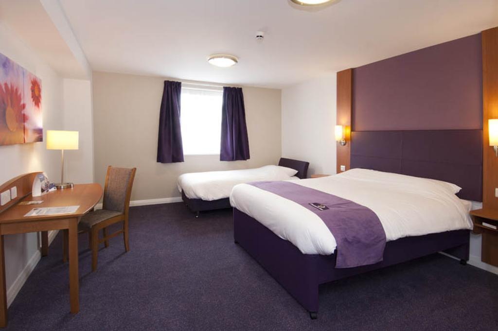 Premier Inn Swindon Central Quarto foto