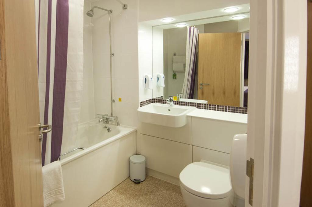 Premier Inn Swindon Central Quarto foto